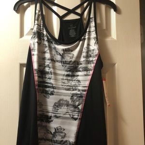 NWT Hannah racer back workout top size Large